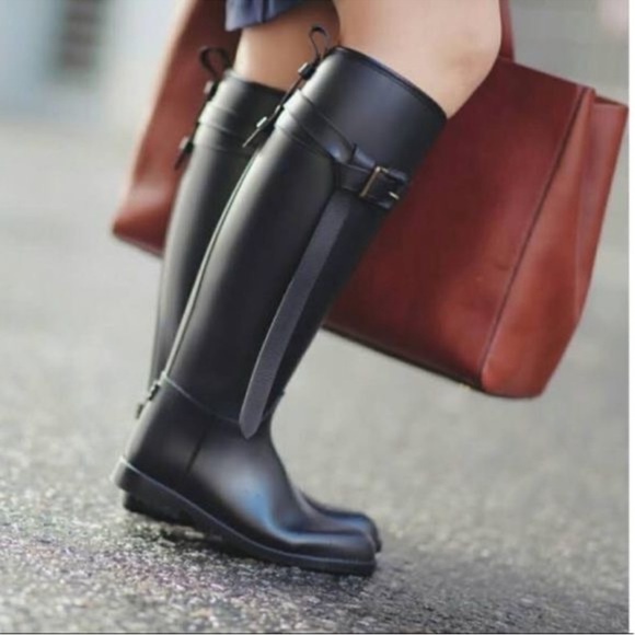 Burberry rain Black Knee-High Women's Boots! NWOT 37